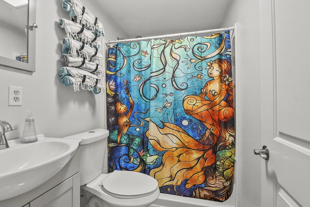 13 Littleton Dr