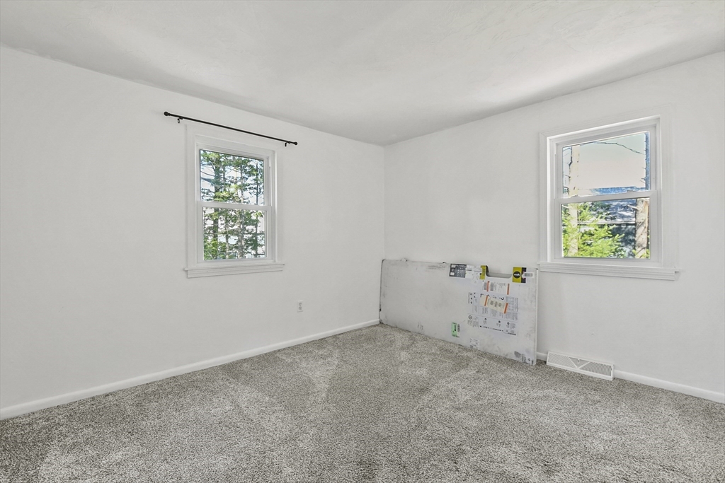 13 Littleton Dr