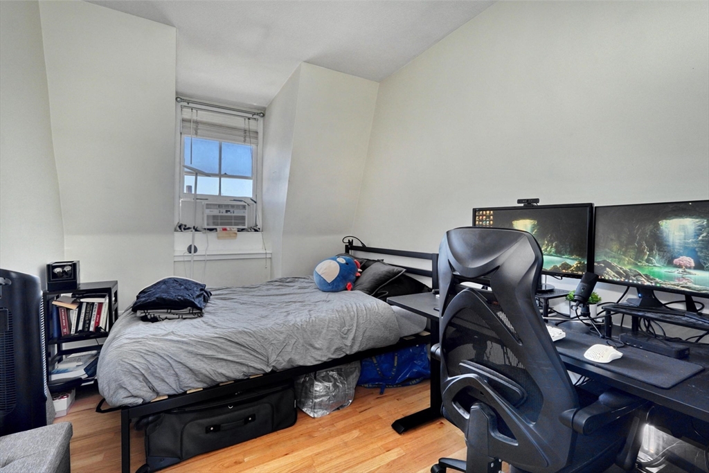 468 Massachusetts Ave # 4