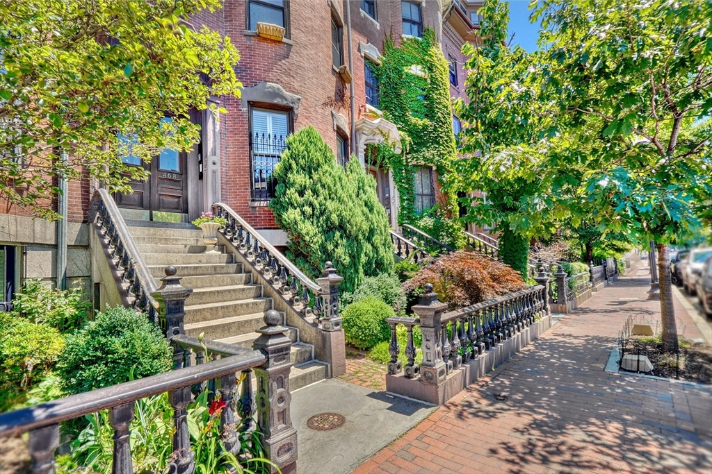 468 Massachusetts Ave # 4
