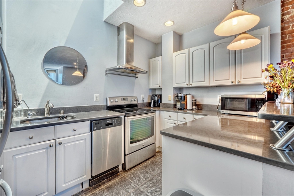 468 Massachusetts Ave # 4