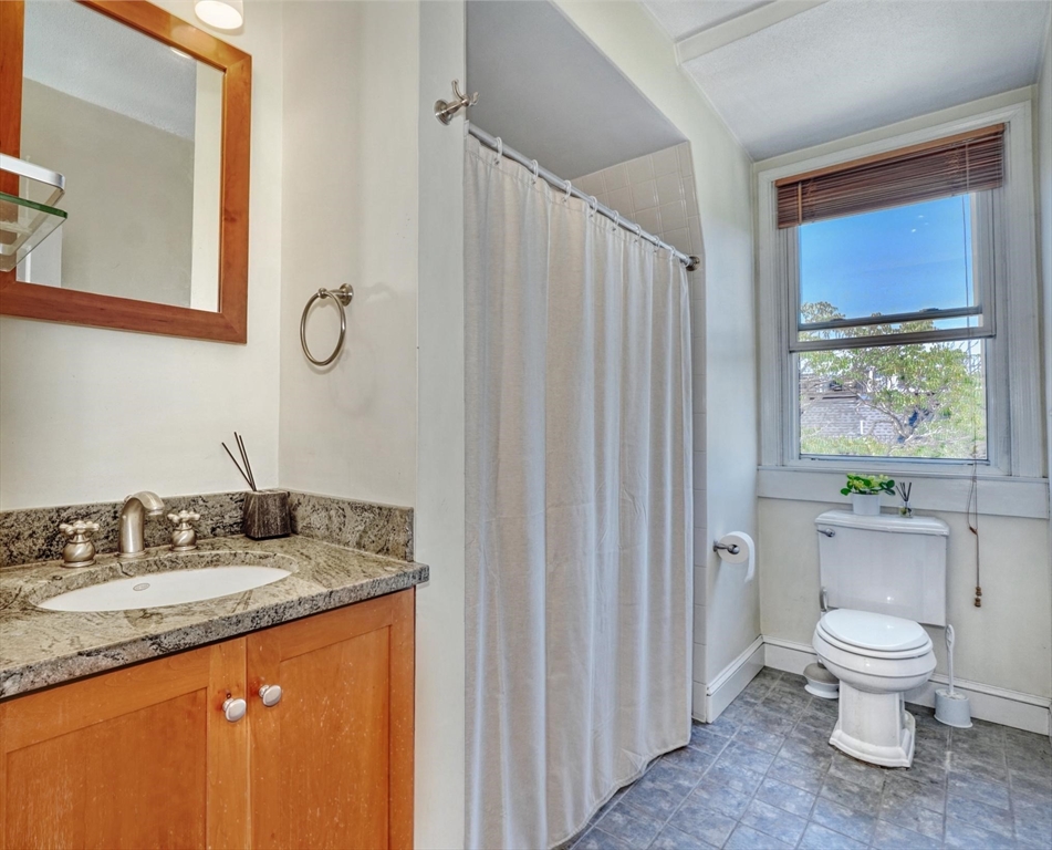 468 Massachusetts Ave # 4