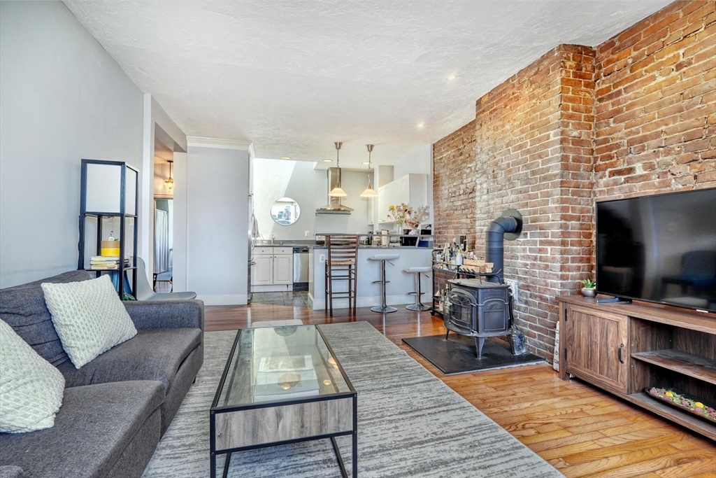 468 Massachusetts Ave # 4