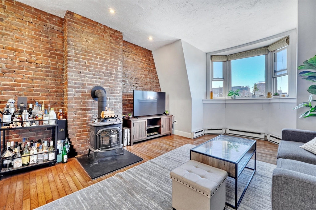 468 Massachusetts Ave # 4