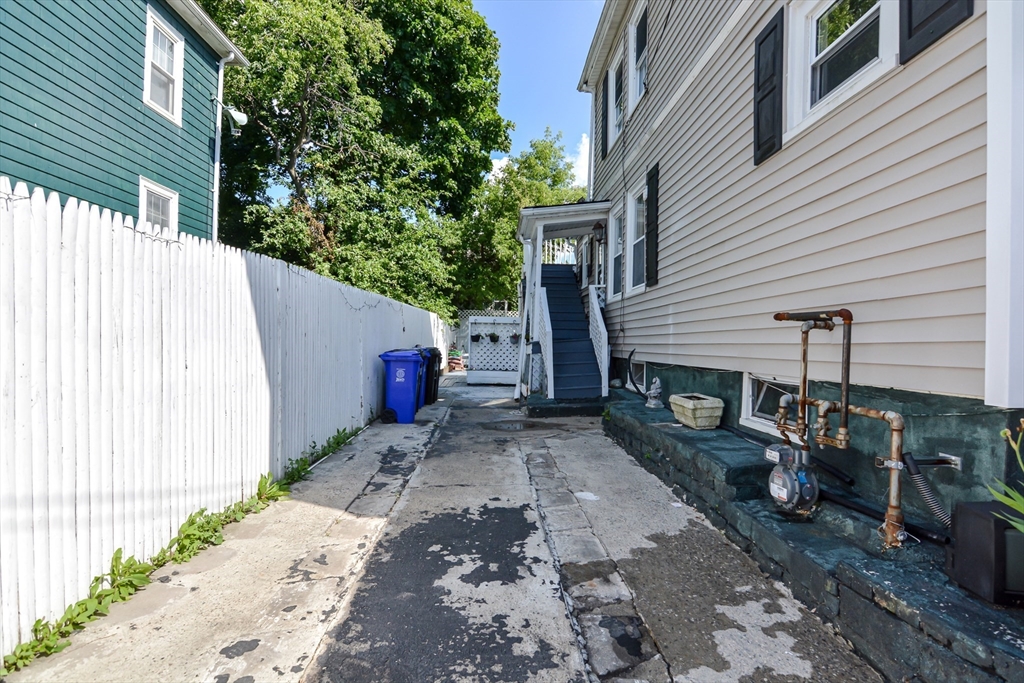 95-97 Mills St