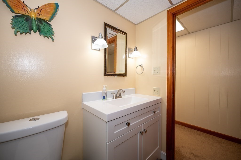 3 Bluegrass Ln