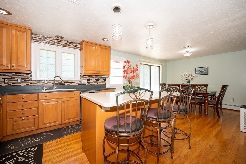 3 Bluegrass Ln