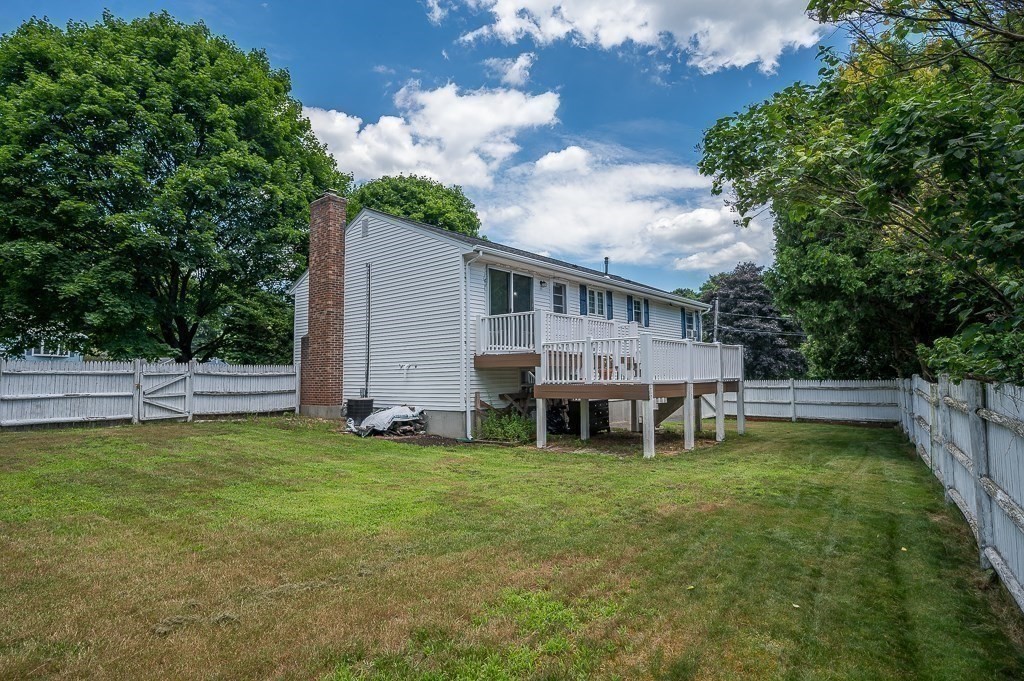 3 Bluegrass Ln