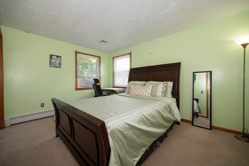 3 Bluegrass Ln