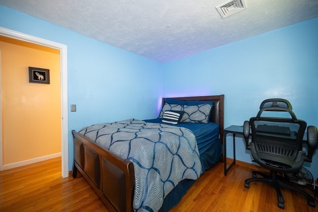 3 Bluegrass Ln
