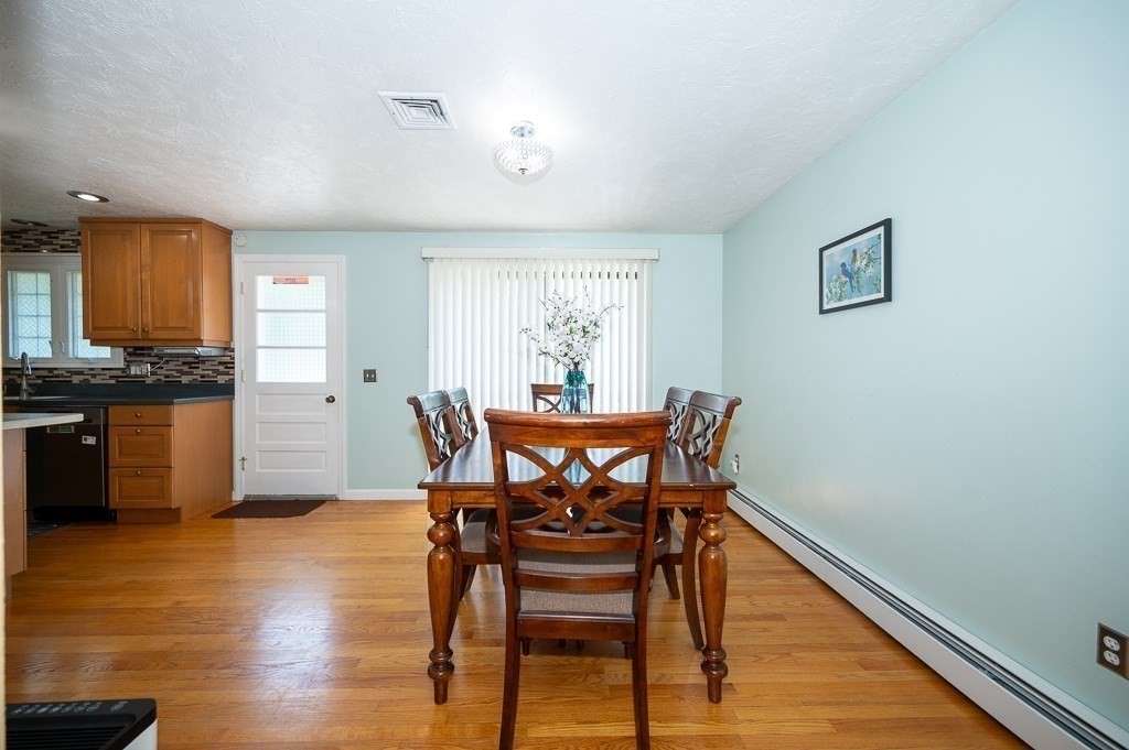 3 Bluegrass Ln