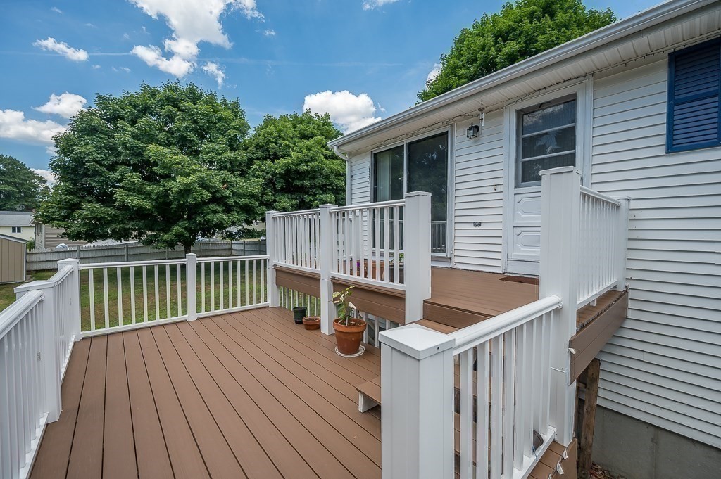 3 Bluegrass Ln