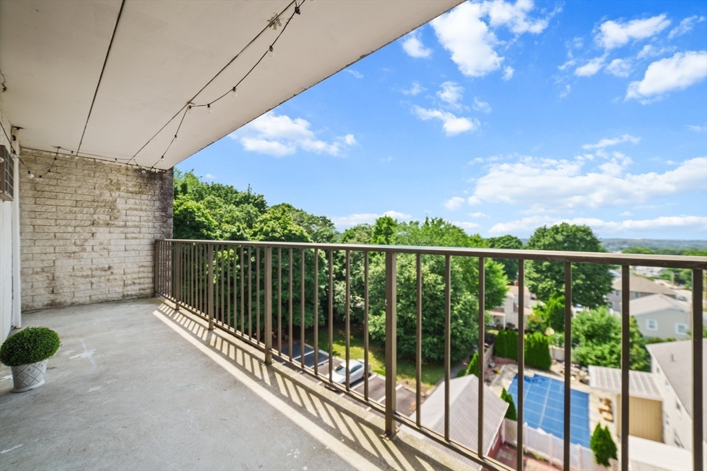 308 Quarry St # 403