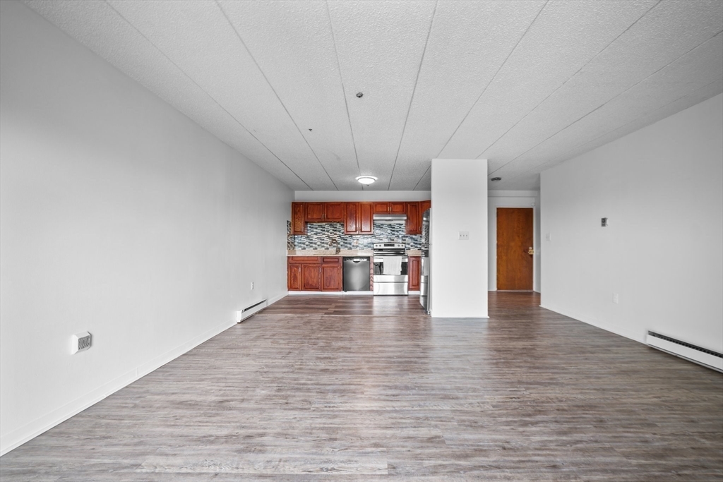 308 Quarry St # 403