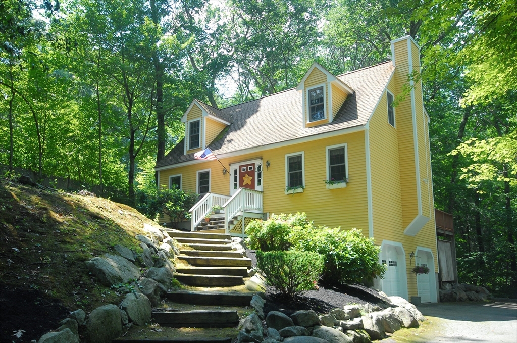 6 Haley Ln