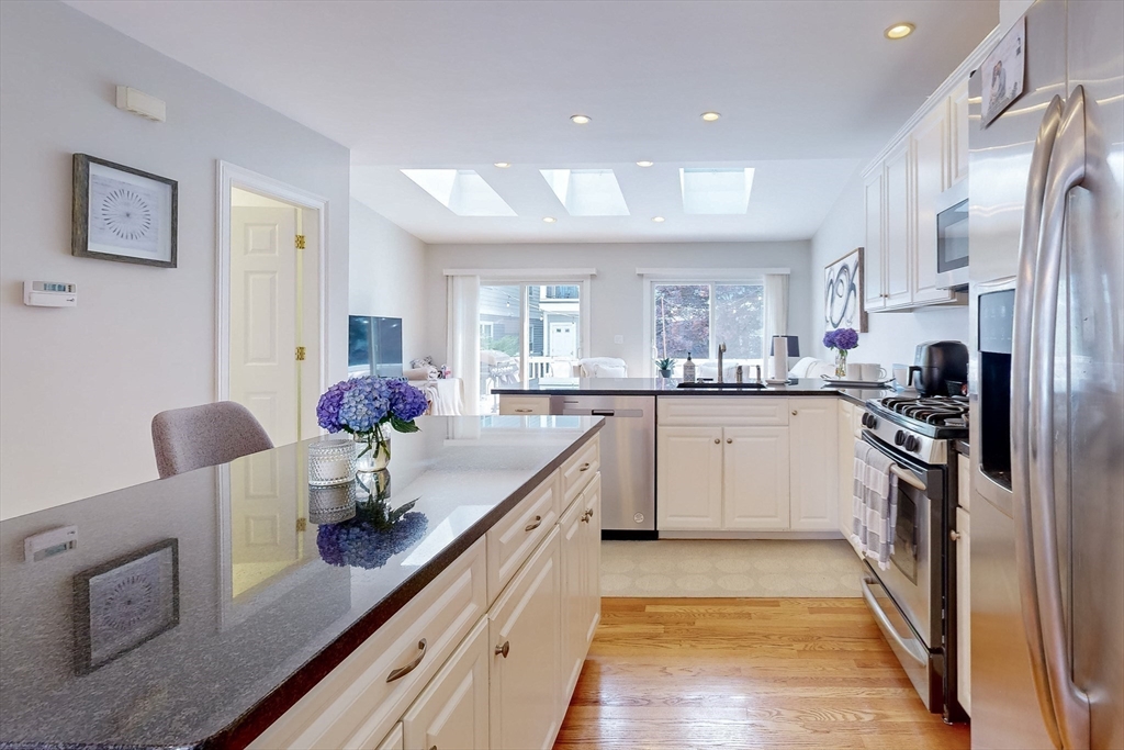 214 W 9th Unit: SF