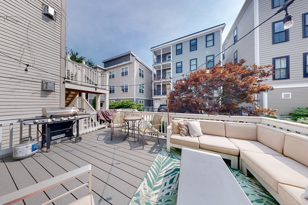 214 W 9th Unit: SF