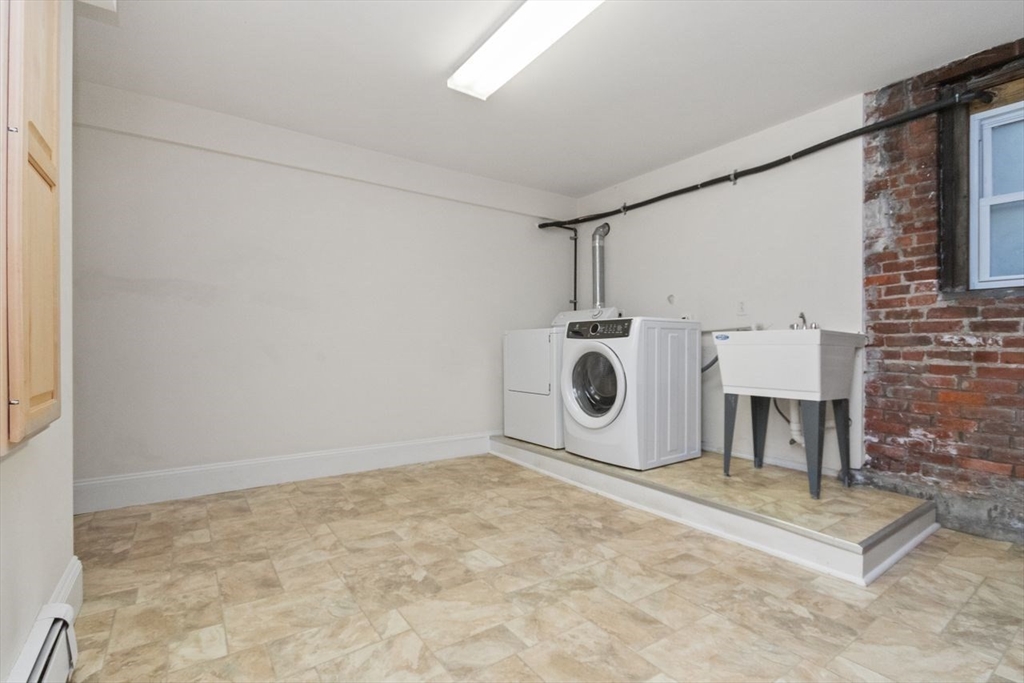 95 Centre St # 1