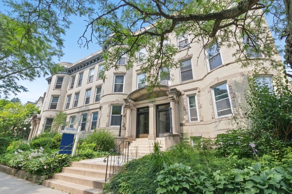 95 Centre St # 1