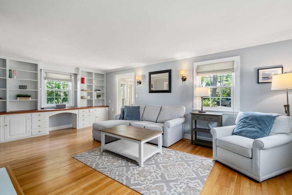 24 Hickory Cliff Rd