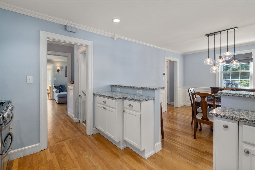 24 Hickory Cliff Rd