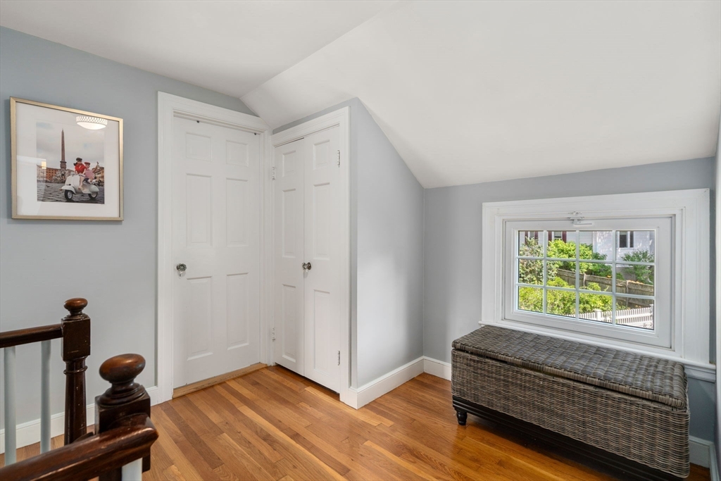 24 Hickory Cliff Rd