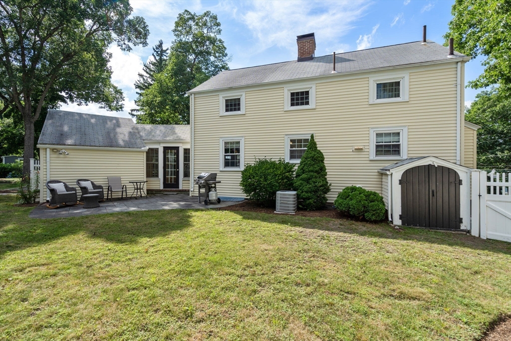 24 Hickory Cliff Rd