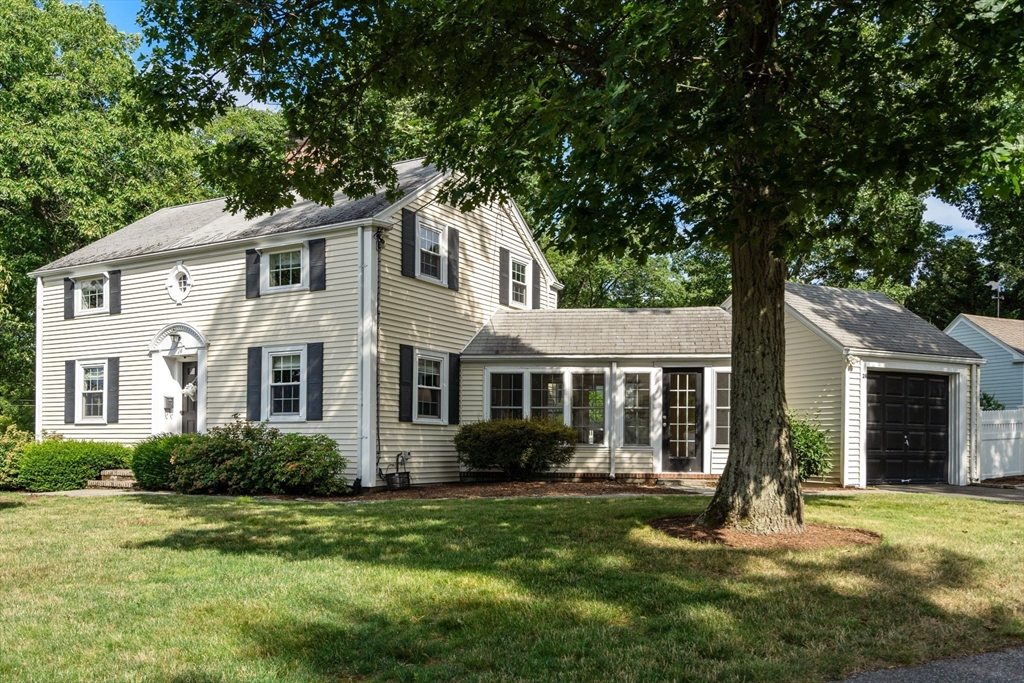 24 Hickory Cliff Rd