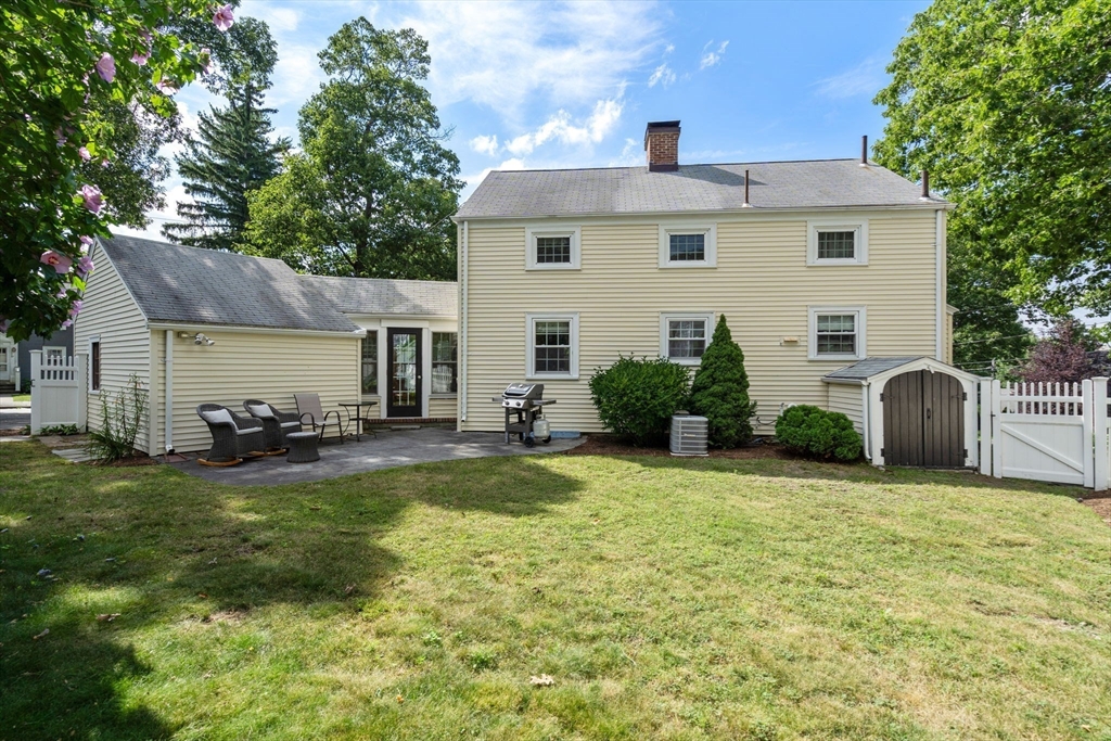 24 Hickory Cliff Rd