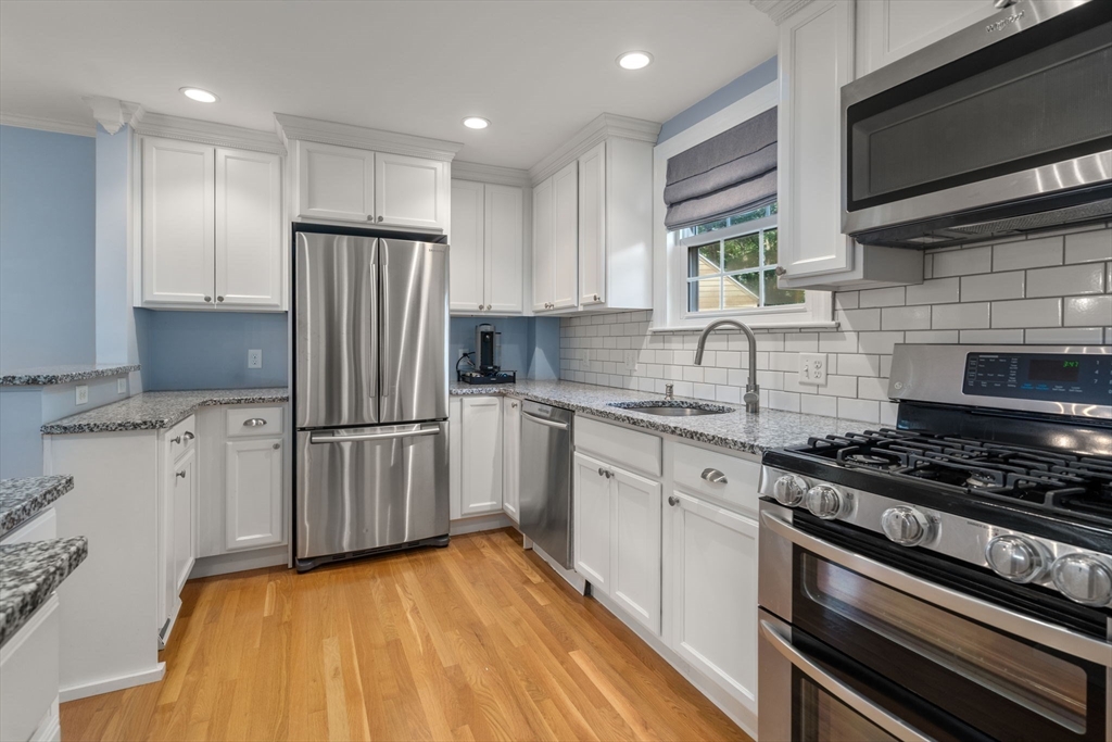 24 Hickory Cliff Rd