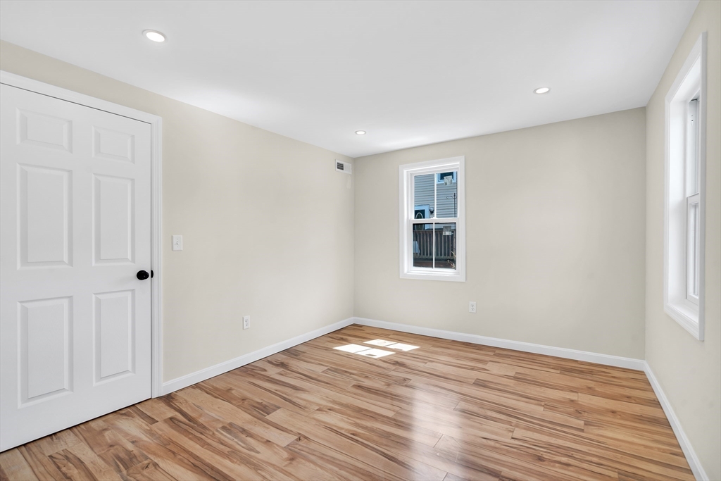 4 Percival St # 4