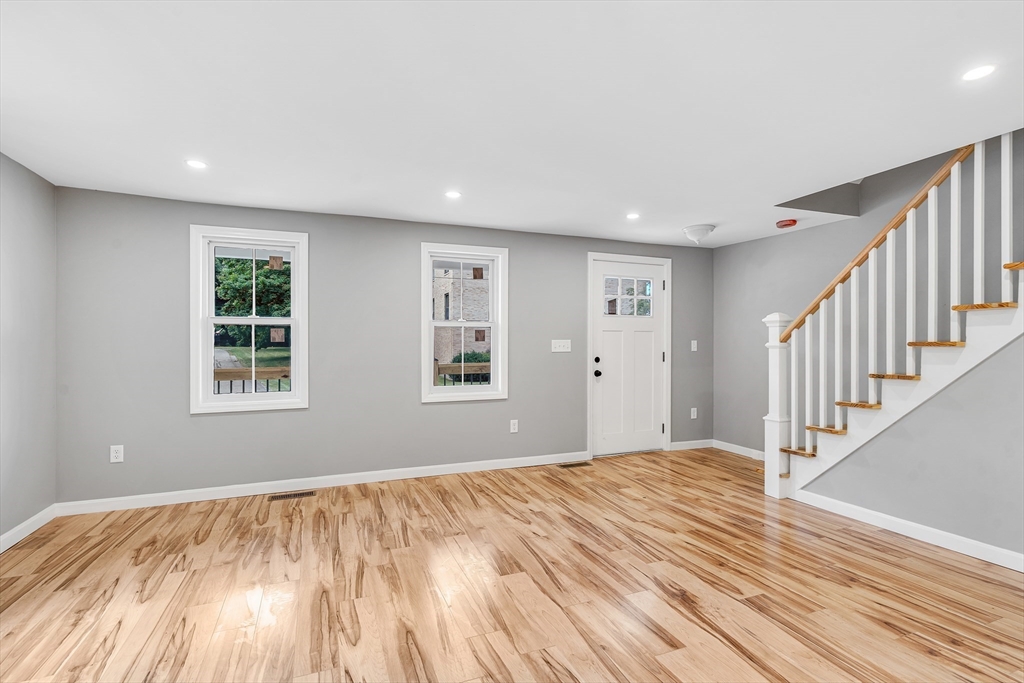 4 Percival St # 4