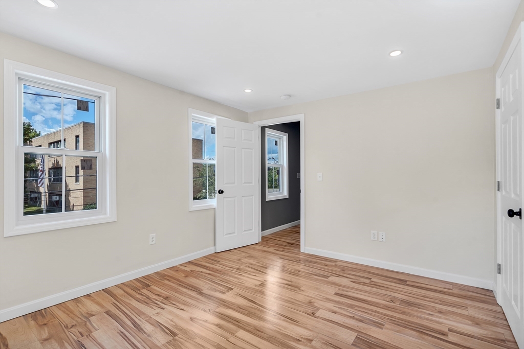 4 Percival St # 4