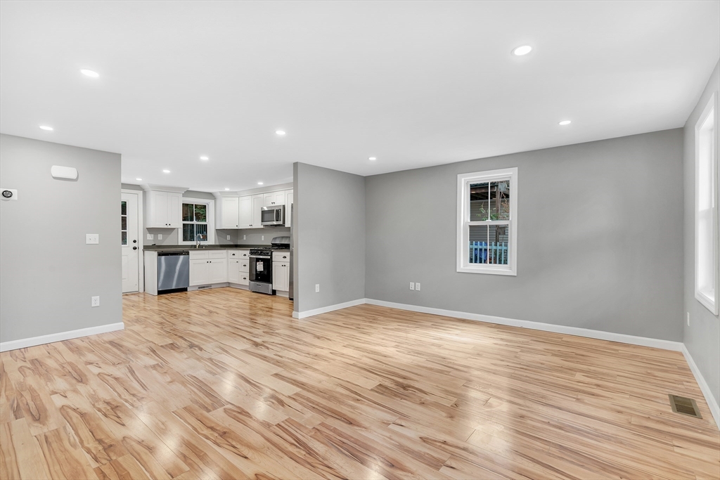 4 Percival St # 4
