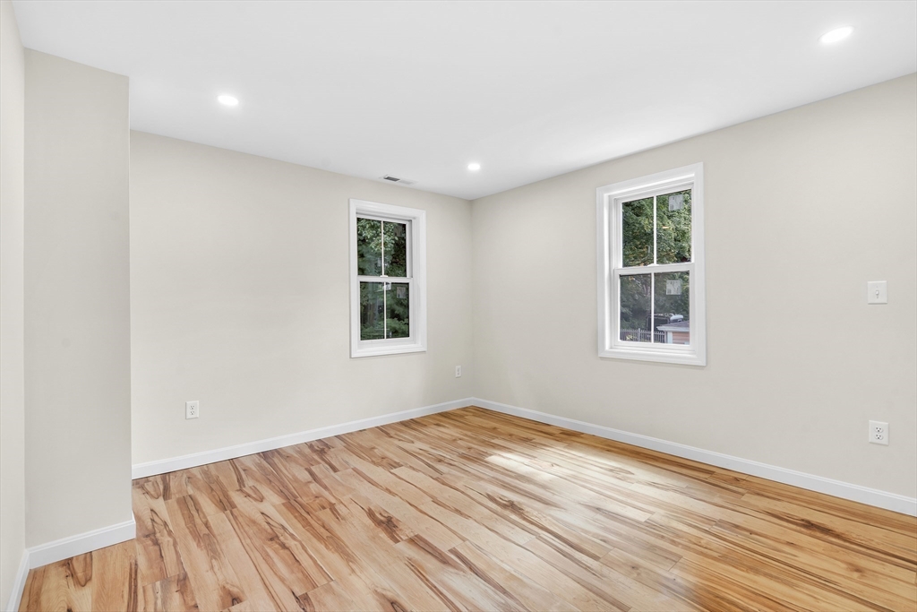 4 Percival St # 4