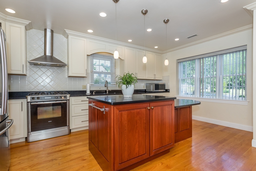 605 Middle St # 25