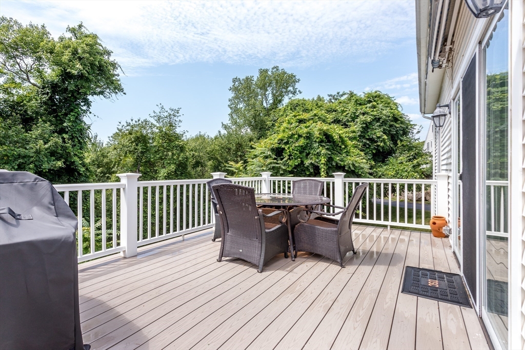 605 Middle St # 25