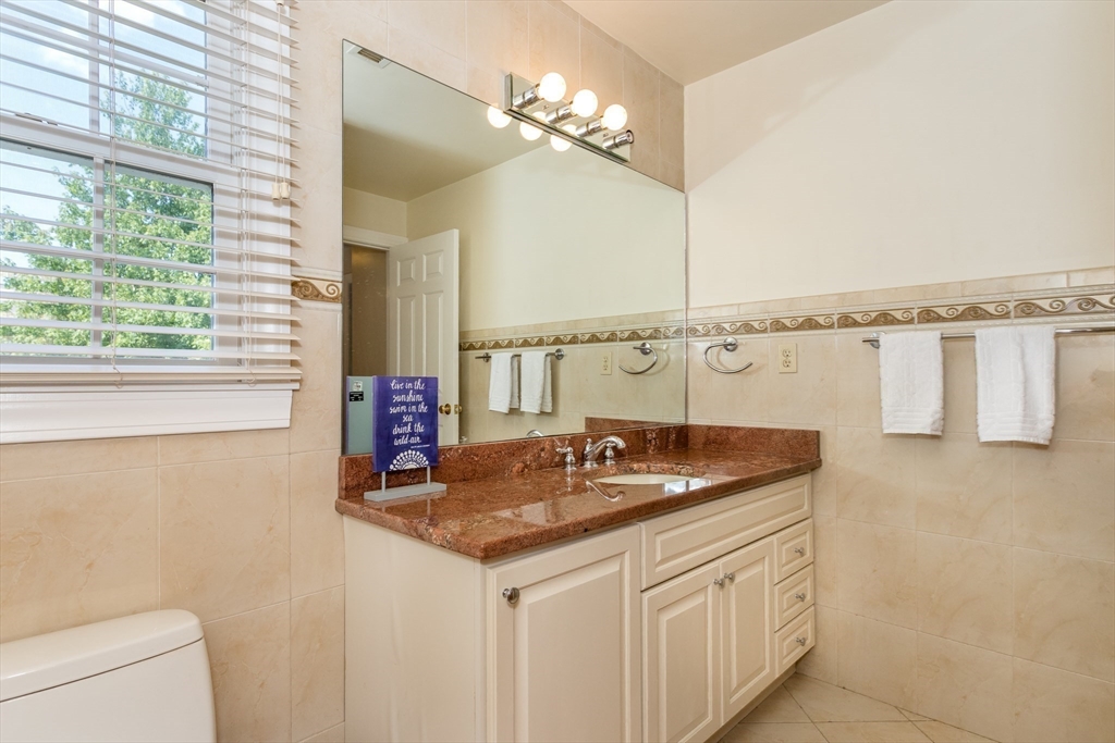 605 Middle St # 25