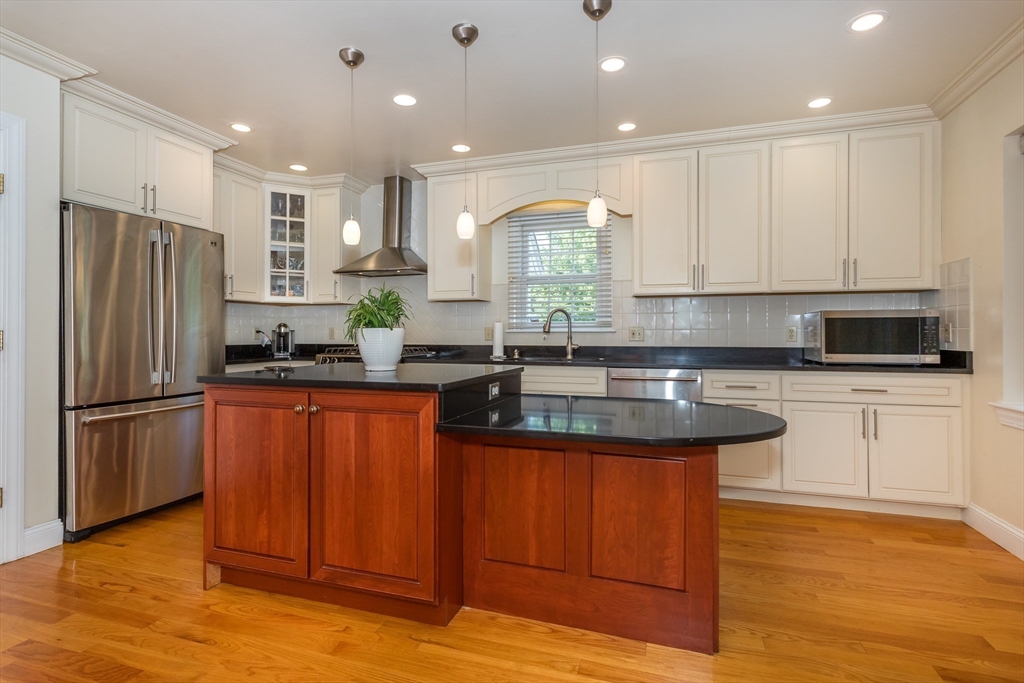 605 Middle St # 25