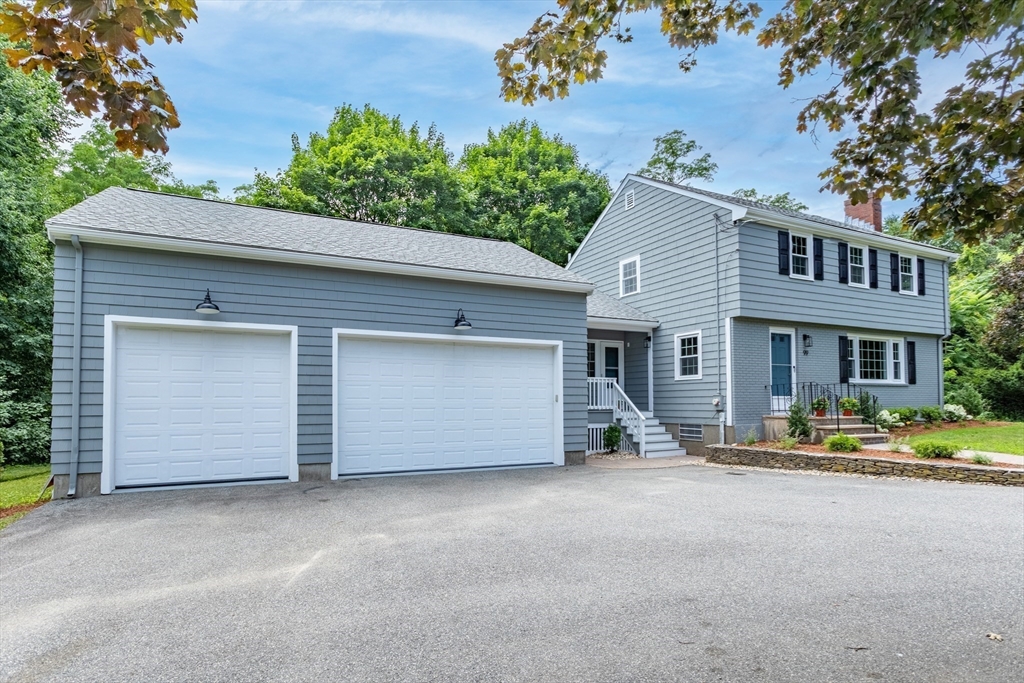 99 Blossomcrest Rd.