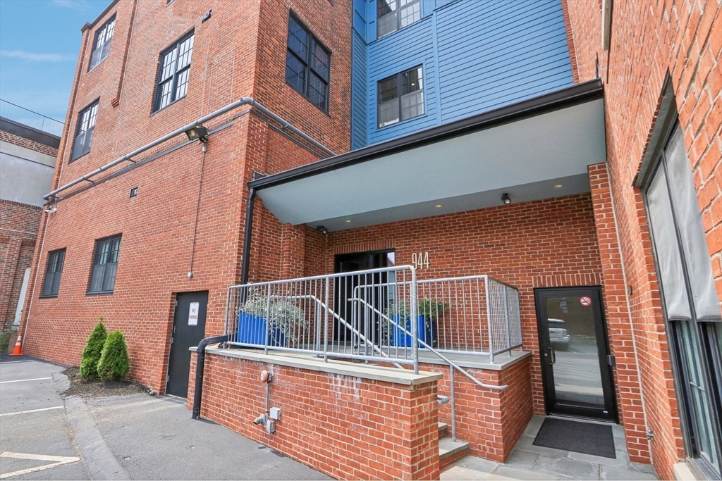 942-944 Dorchester Ave # 30