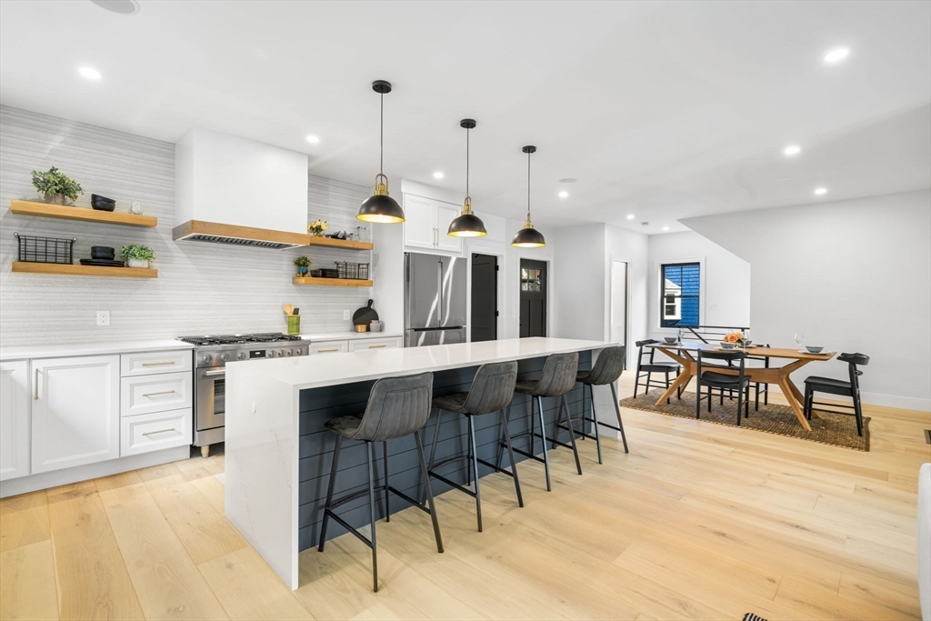 85 Oxford St # 1