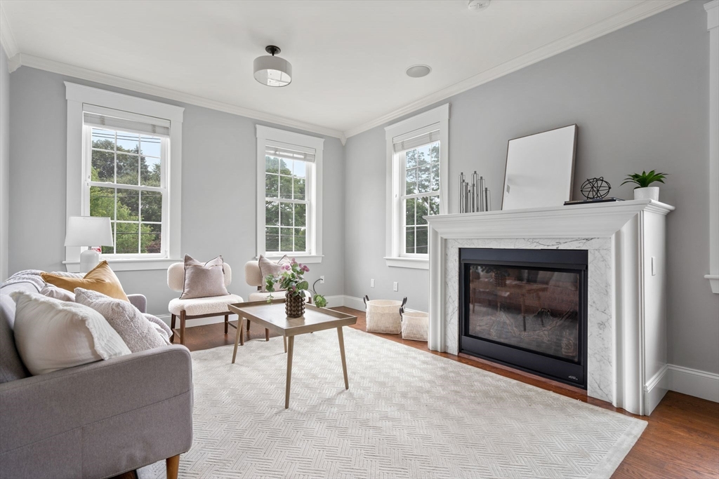 79 Hillsdale Rd