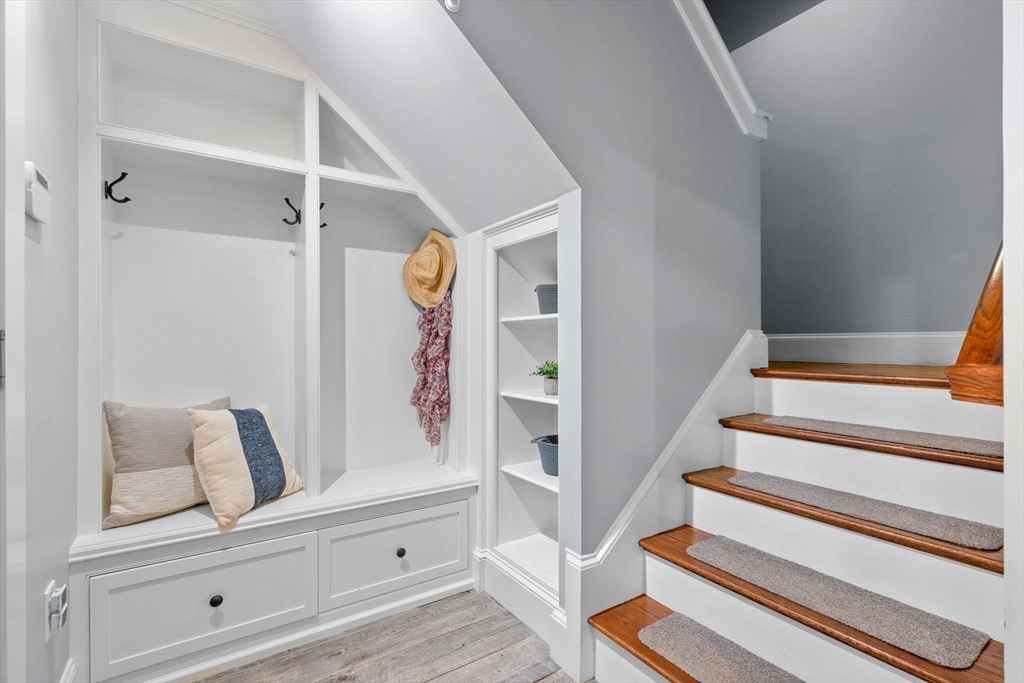 79 Hillsdale Rd