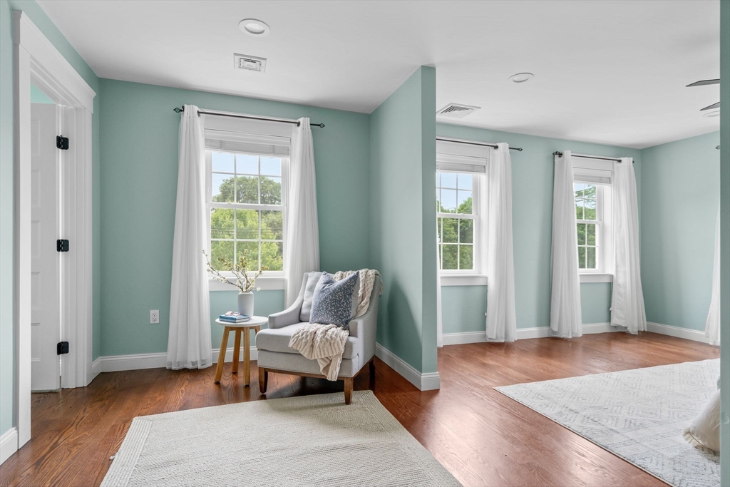 79 Hillsdale Rd