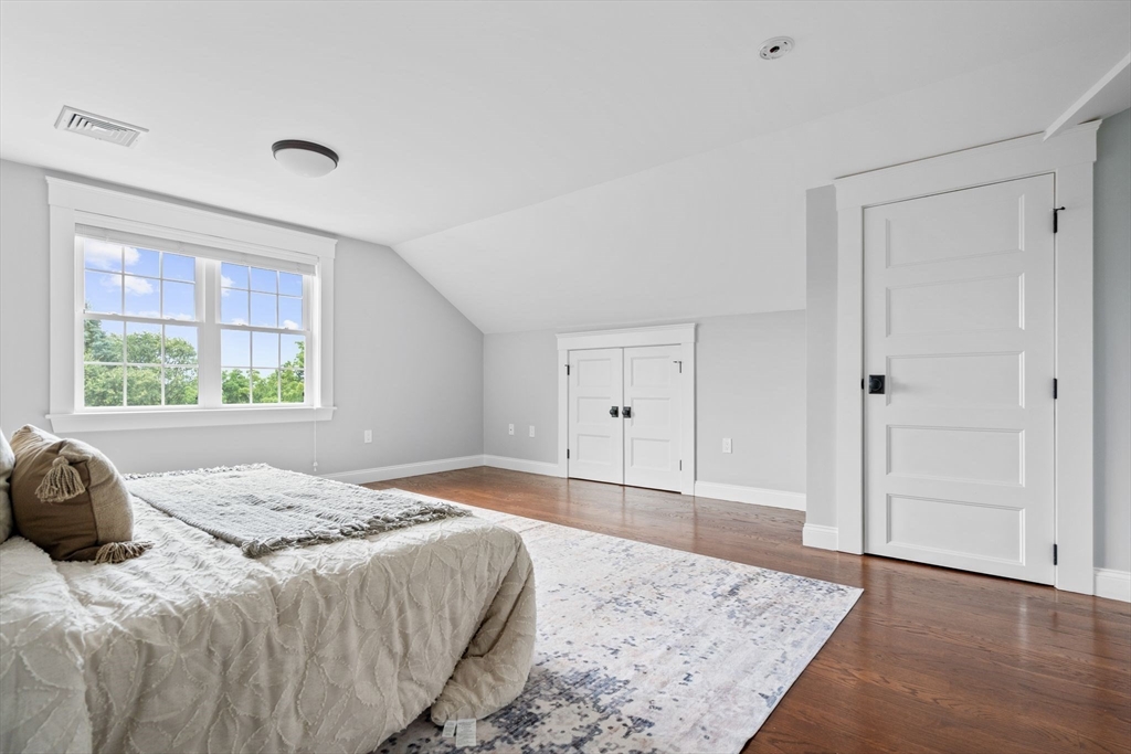 79 Hillsdale Rd
