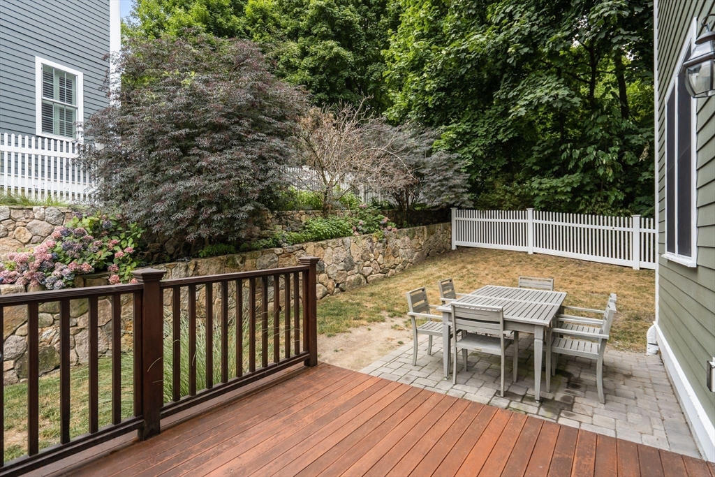 79 Hillsdale Rd