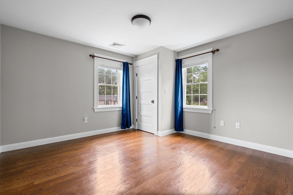 79 Hillsdale Rd