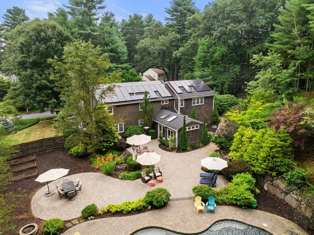 15 Lands End Lane