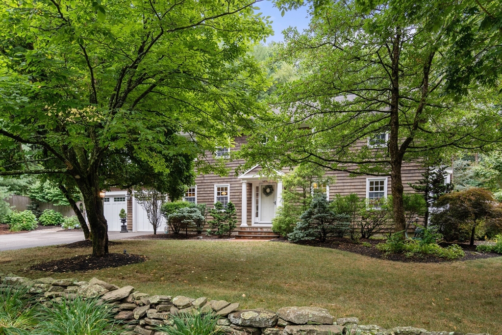 15 Lands End Lane